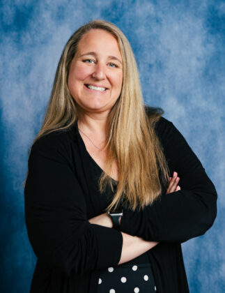 Kristin Headshot