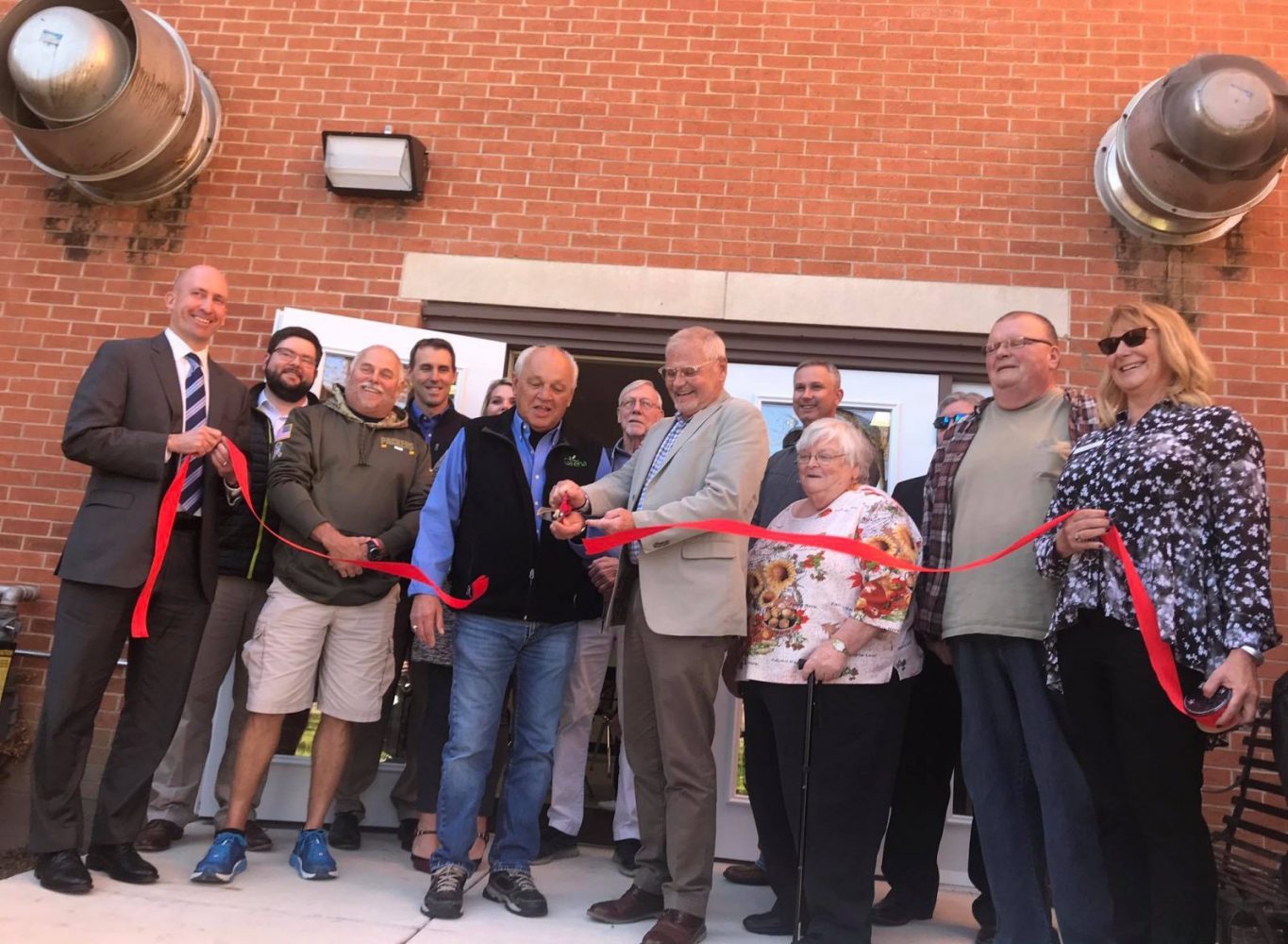 coatsworth-ribbon-cutting-2-2018-2